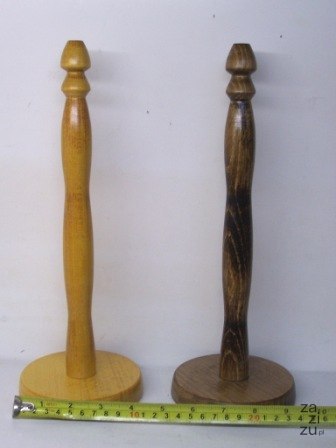 Stojak na ręcznik kuchenny - drewniany -30 cm. - mix kolorów Stojak na ręcznik kuchenny - drewniany -30 cm. - mix kolorów