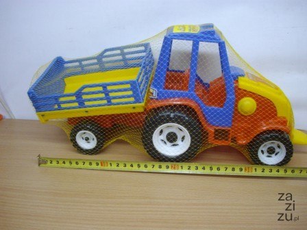 Traktor z przyczepą w siatce | 404 Traktor z przyczepą w siatce | 404