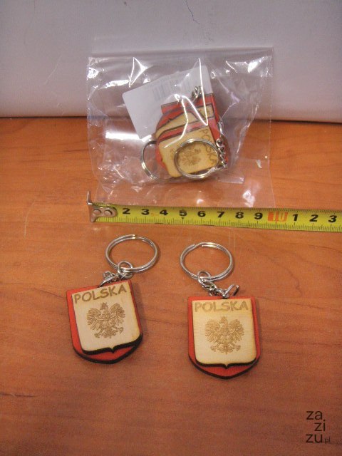 Brelok drewniany 5 szt. Polska 4 cm. Brelok drewniany 5 szt. Polska 4 cm.