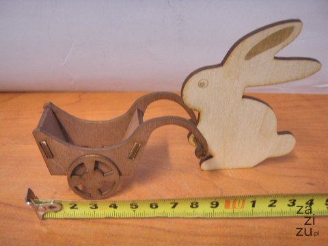 Stojak zajączek z wózkiem / 16 x 10 cm. P348 Stojak zajączek z wózkiem / 16 x 10 cm. P348