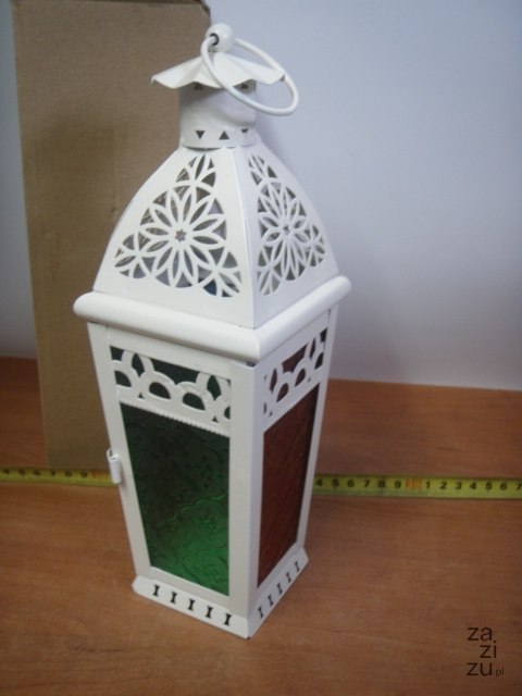 Latarnia metalowa z kolorowymi szybkami biała / czarna 32 cm LAT-16035 Latarnia metalowa z kolorowymi szybkami biała / czarna 32 cm LAT-16035