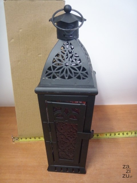 Latarnia metalowa z kolorowymi szybkami biała / czarna 32 cm LAT-16035 Latarnia metalowa z kolorowymi szybkami biała / czarna 32 cm LAT-16035