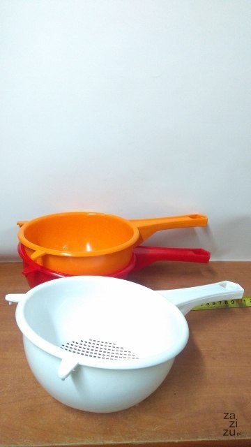Cedzak plastikowy z rączką Cedzak plastikowy z rączką