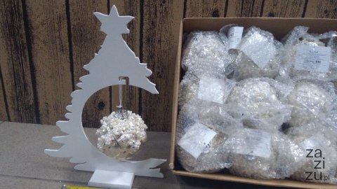 Bombka szklana zdobiona 12szt. BIAŁA 8cm Bombka szklana zdobiona 12szt. BIAŁA 8cm