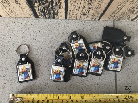 Brelok 10szt. skórka kwadrat ŚW.KRZYSZTOF Brelok 10szt. skórka kwadrat ŚW.KRZYSZTOF