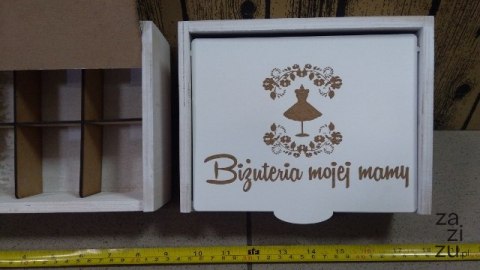 Szkatułka niezbędnik BIŻUTERIA MOJEJ MAMY Szkatułka niezbędnik BIŻUTERIA MOJEJ MAMY