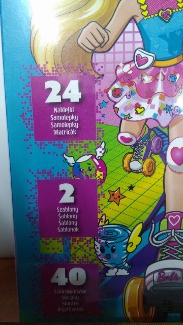Szkicownik,szablon,naklejki BARBIE W ŚWIECIE GIER Szkicownik,szablon,naklejki BARBIE W ŚWIECIE GIER