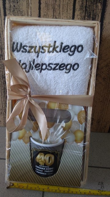 Ręcznik+kubek w koszyku WSZYSTKIEGO NAJLEPSZEGO ''40'' Ręcznik+kubek w koszyku WSZYSTKIEGO NAJLEPSZEGO ''40''