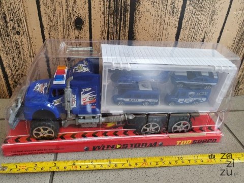 Transporter z kontenerem i 4 autami z napędem na koło Transporter z kontenerem i 4 autami z napędem na koło
