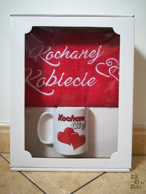 Komplet z czerwonym ręcznikiem Kochanej Kobiecie Komplet z czerwonym ręcznikiem Kochanej Kobiecie