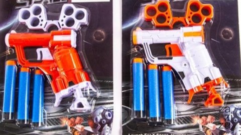 Pistolet na strzałki na blistrze Pistolet na strzałki na blistrze