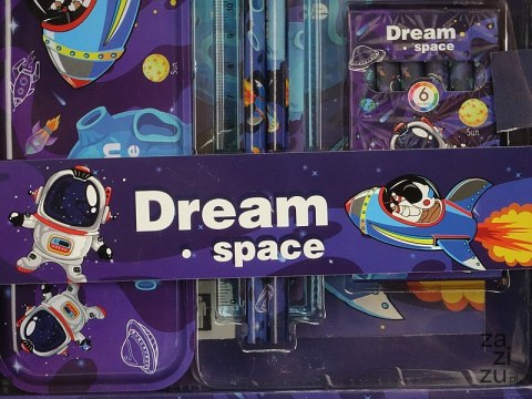 Zestaw szkolny na blistrze DREAM SPACE Zestaw szkolny na blistrze DREAM SPACE