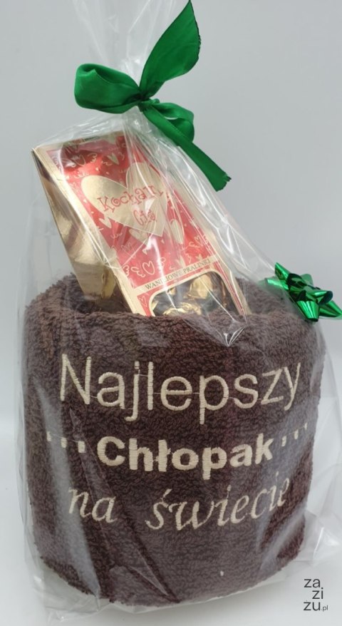 Ręcznik z haftem "Super Chłopak" + słodycze Ręcznik z haftem "Super Chłopak" + słodycze