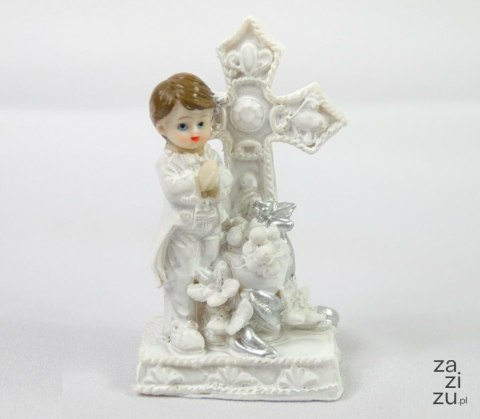 Figurka komunijna chłopiec 10 x 6,5 cm 4413 Figurka komunijna chłopiec 10 x 6,5 cm 4413